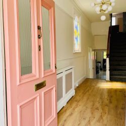 Brown laminate flooring 